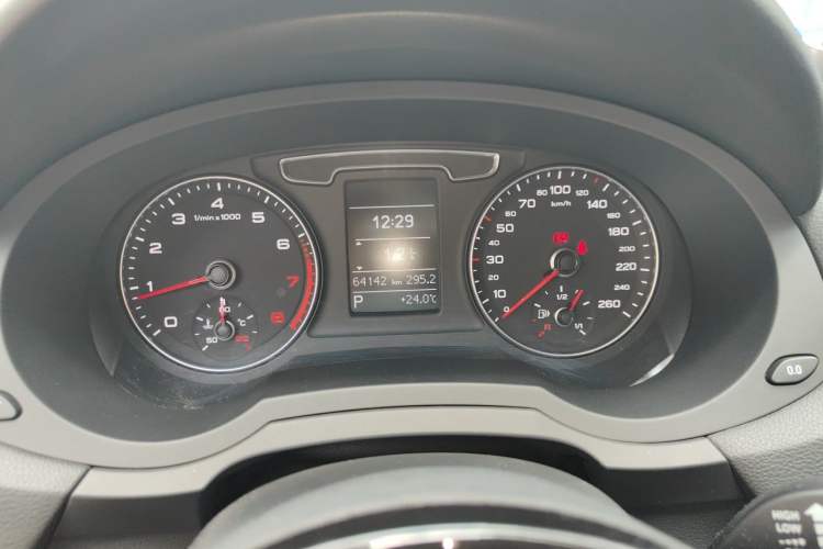 Used Audi Q3 2017 30 TFSI Fashion Model Instrument Cluster