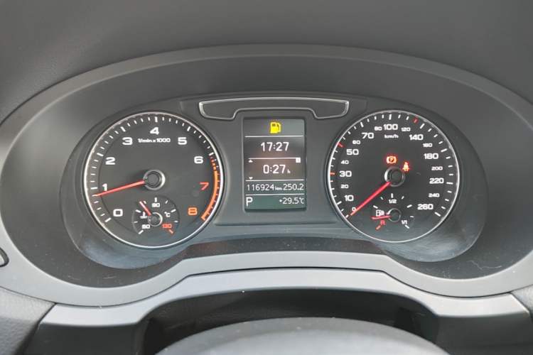 Used Audi Q3 2017 35 TFSI Fashion Model Instrument Cluster