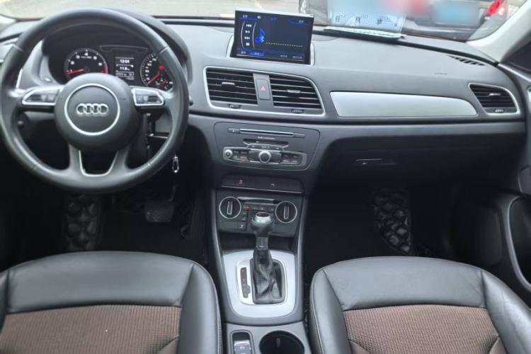 Used Audi Q3 2017 30 TFSI Fashion Model Interior 2