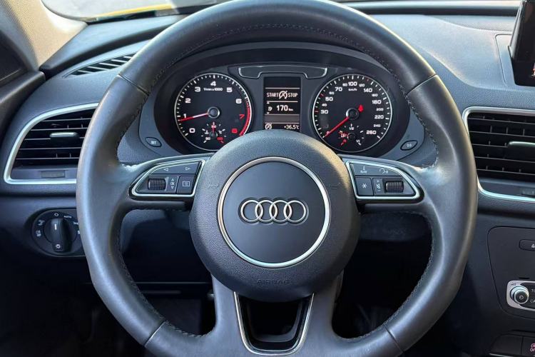Used Audi Q3 2017 30 TFSI Fashion Model Interior 4