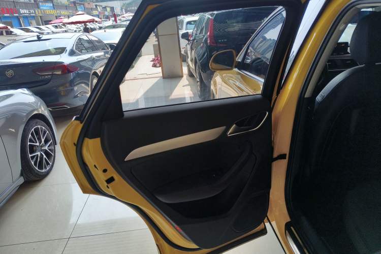 Used Audi Q3 2017 30 TFSI Fashion Model Interior 8