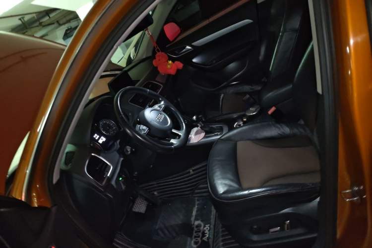 Used Audi Q3 2017 30 TFSI Fashion Model Left Front Seat