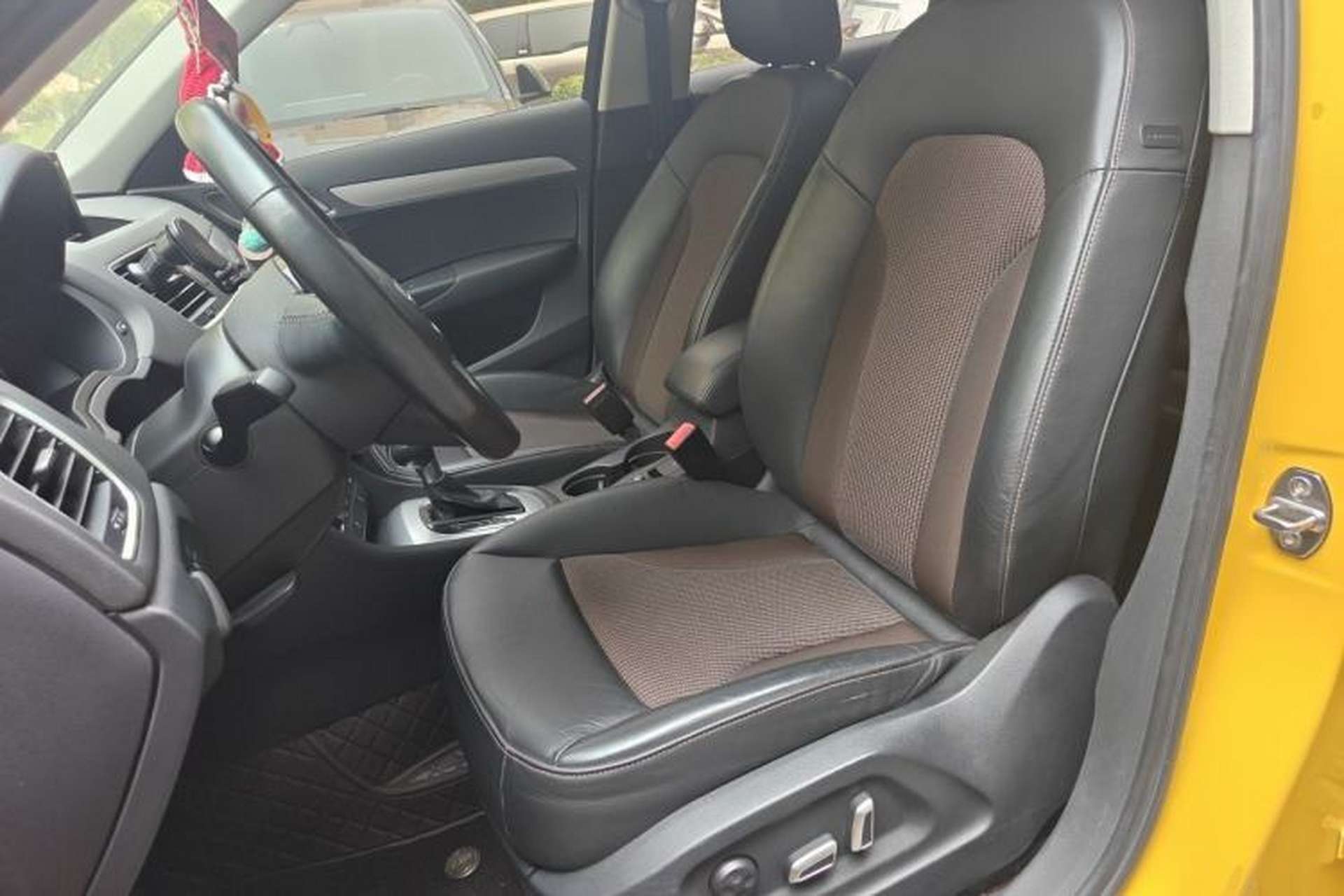 Used Audi Q3 2017 30 TFSI Fashion Model Left Front Seat