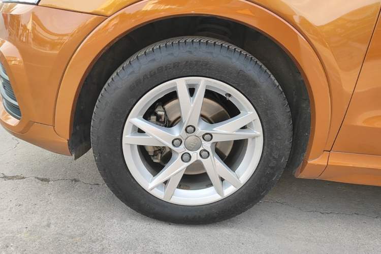 Used Audi Q3 2017 35 TFSI Fashion Model Left Front Wheel Hub
