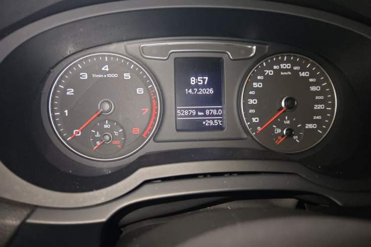 Used Audi Q3 2017 35 TFSI Fashion Model Odometer Close Up