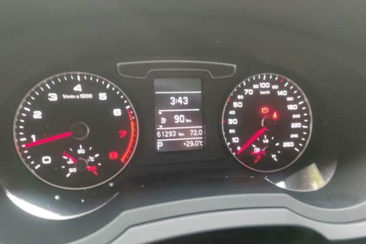 Used Audi Q3 2017 30 TFSI Fashion Model Odometer Close Up