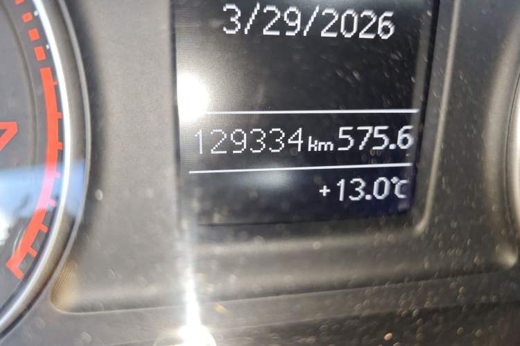 Used Audi Q3 2017 30 TFSI Fashion Model Odometer Close Up
