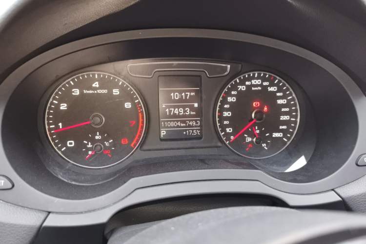 Used Audi Q3 2017 30 TFSI Fashion Model Odometer Close Up