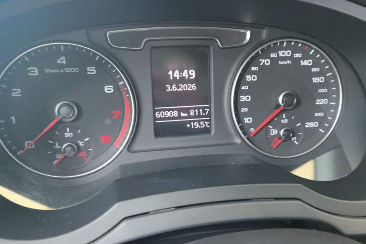Used Audi Q3 2017 30 TFSI Fashion Model Odometer Close Up