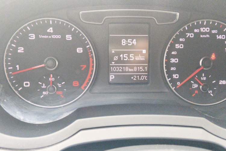 Used Audi Q3 2017 30 TFSI Fashion Model Odometer Close Up