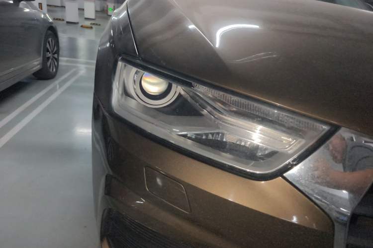 Used Audi Q3 2017 30 TFSI Fashion Model Right Front Headlight