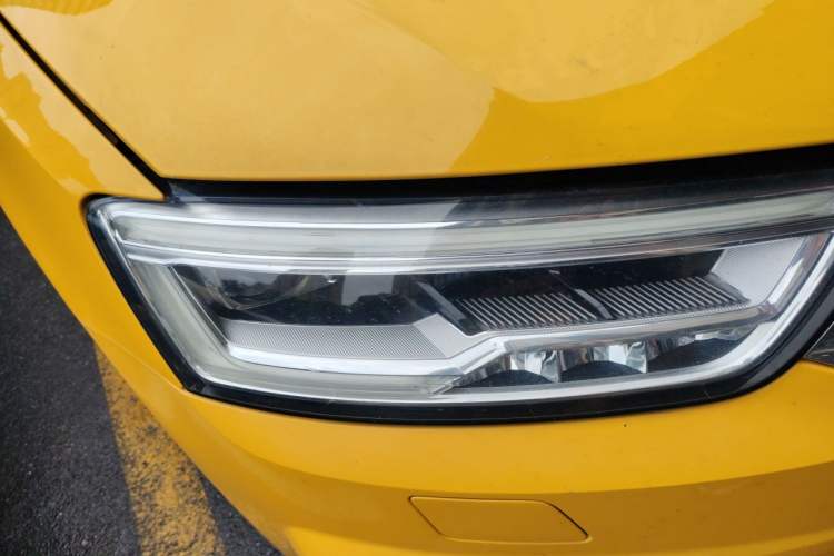 Used Audi Q3 2017 30 TFSI Fashion Model Right Front Headlight