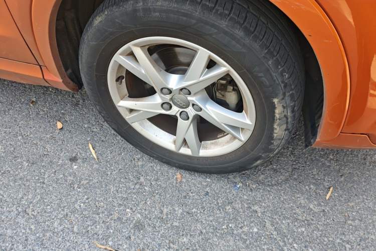 Used Audi Q3 2017 30 TFSI Fashion Model Right Front Wheel Hub