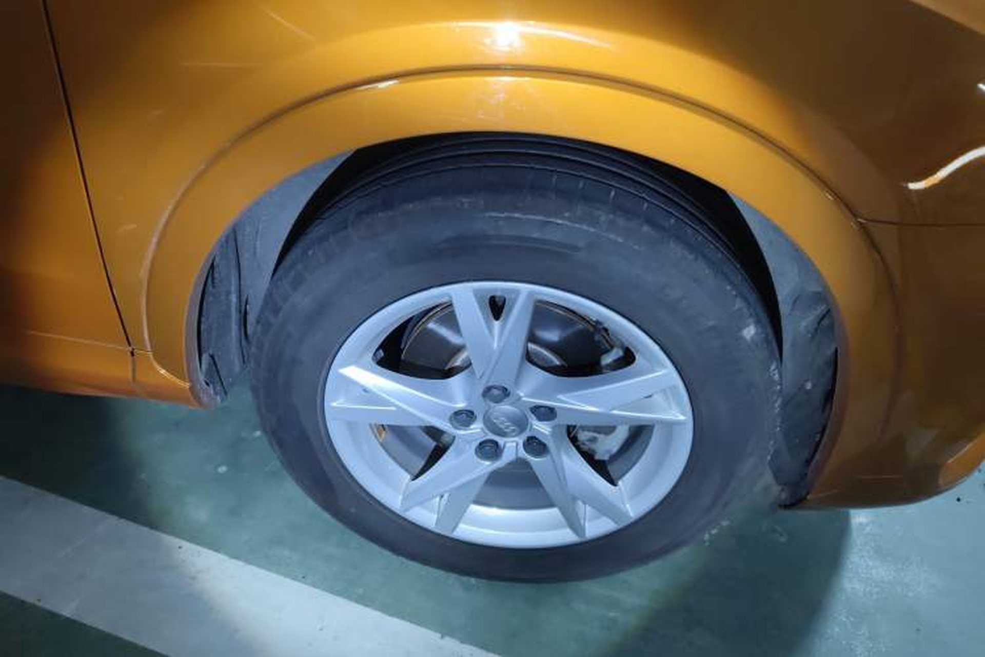 Used Audi Q3 2017 35 TFSI Fashion Model Right Front Wheel Hub