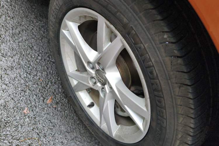 Used Audi Q3 2017 35 TFSI Fashion Model Right Front Wheel Hub