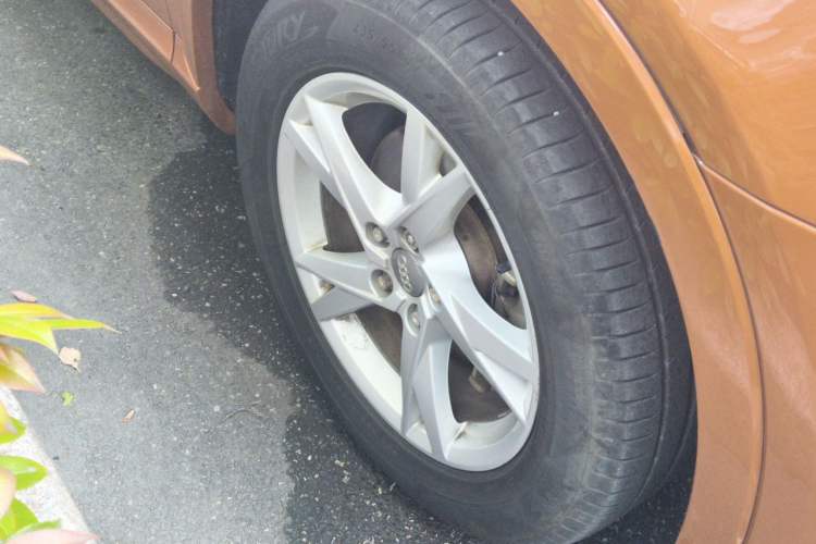 Used Audi Q3 2017 30 TFSI Fashion Model Right Front Wheel Hub