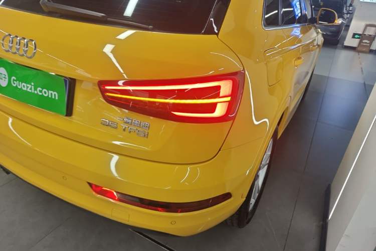 Used Audi Q3 2017 35 TFSI Fashion Model Right Rear Taillight