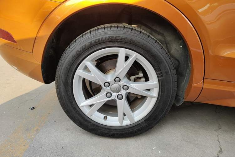 Used Audi Q3 2017 35 TFSI Fashion Model Right Rear Wheel Hub