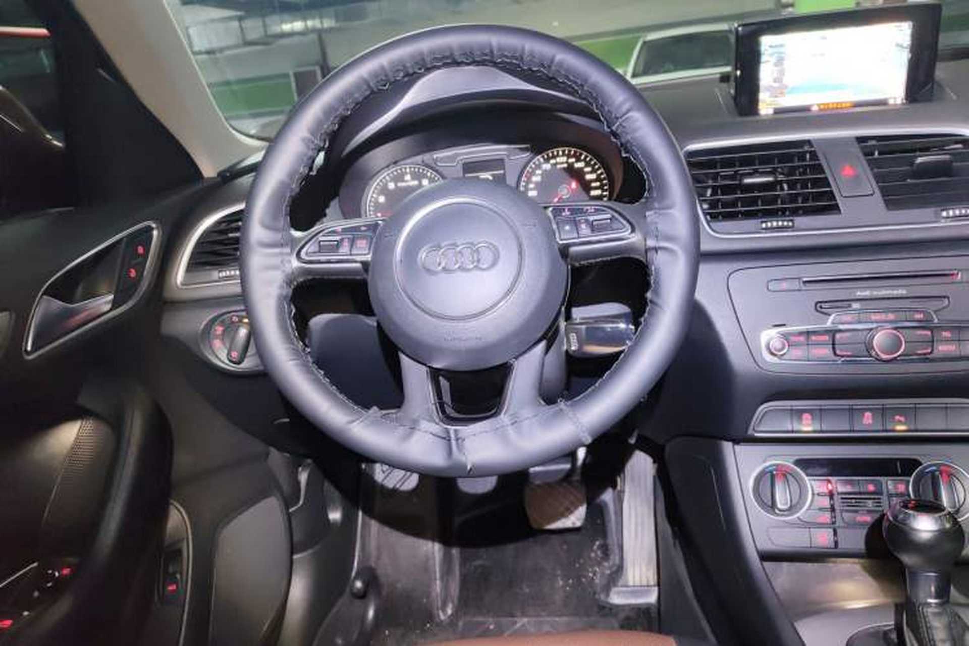 Used Audi Q3 2017 35 TFSI Fashion Model Steering Wheel