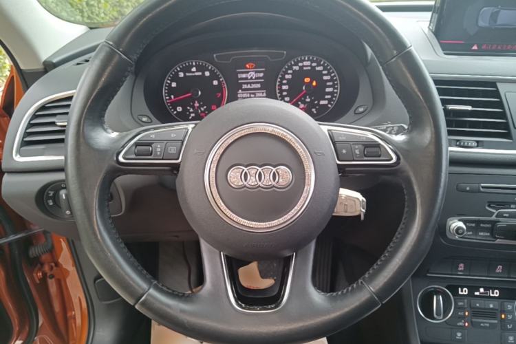 Used Audi Q3 2017 35 TFSI Fashion Model Steering Wheel