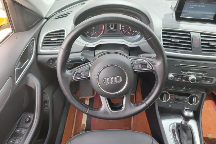 Used Audi Q3 2017 35 TFSI Fashion Model Steering Wheel
