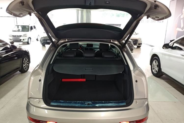 Used Audi Q3 2017 35 TFSI Fashion Model Trunk