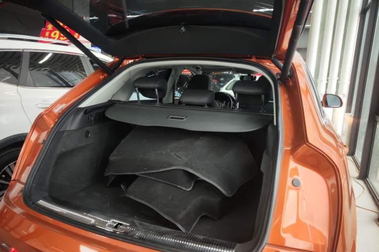 Used Audi Q3 2017 35 TFSI Fashion Model Trunk