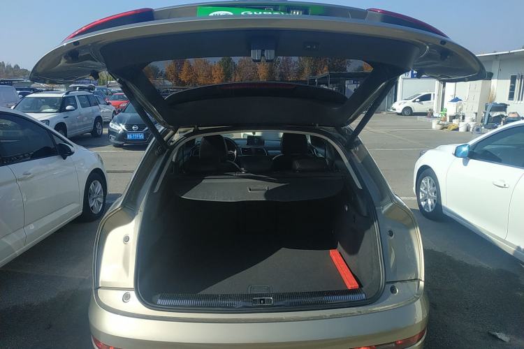 Used Audi Q3 2017 35 TFSI Fashion Model Trunk