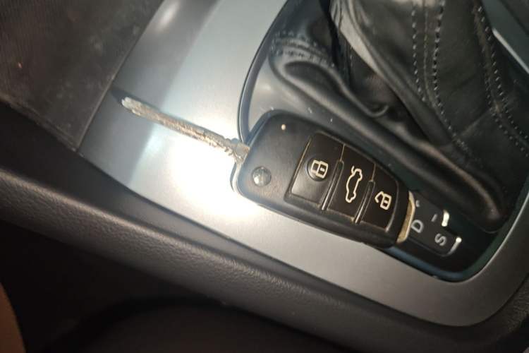 Used Audi Q3 2017 35 TFSI Fashion Model Vehicle Key