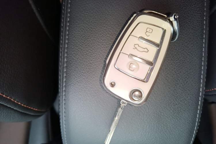 Used Audi Q3 2017 35 TFSI Fashion Model Vehicle Key