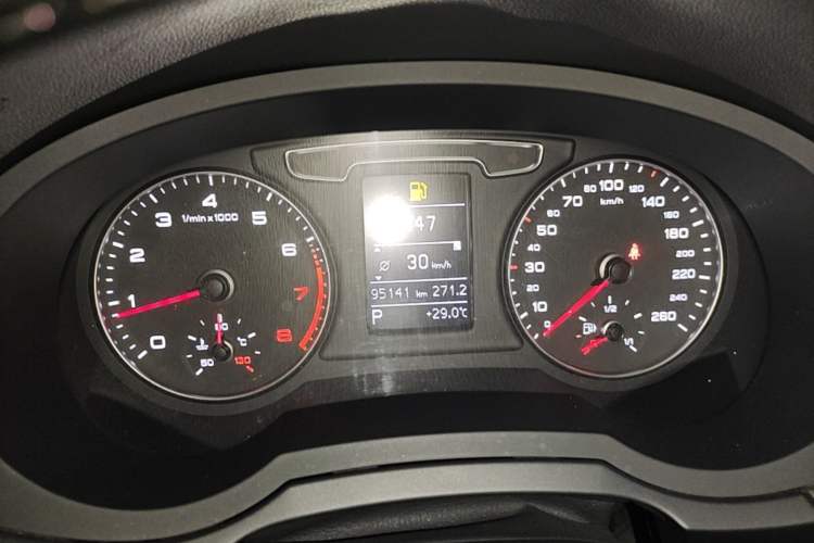 Used Audi Q3 2018 30th Anniversary Edition 30 TFSI Fashion Model Instrument Cluster