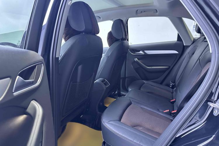 Used Audi Q3 2018 30th Anniversary Edition 30 TFSI Fashion Model Interior 2