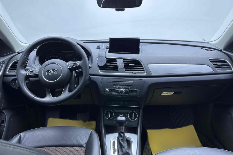 Used Audi Q3 2018 30th Anniversary Edition 30 TFSI Fashion Model Interior 3