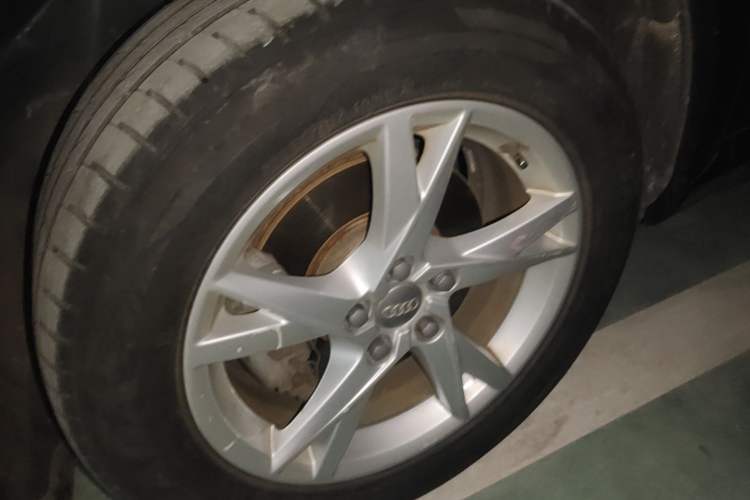 Used Audi Q3 2018 30th Anniversary Edition 30 TFSI Fashion Model Left Front Wheel Hub