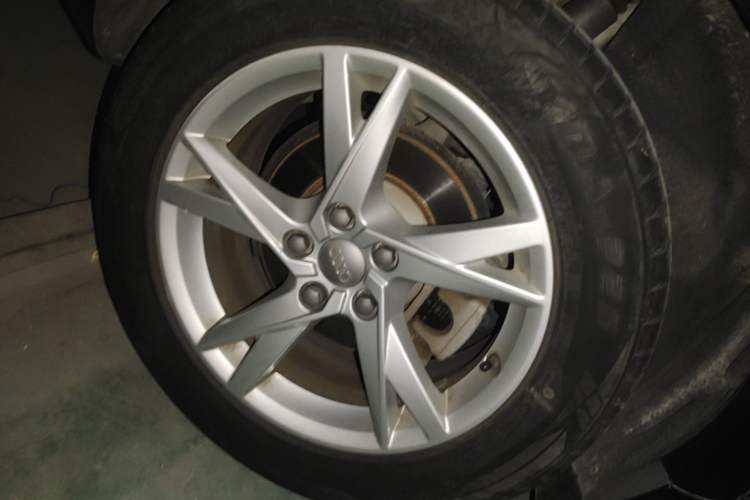 Used Audi Q3 2018 30th Anniversary Edition 30 TFSI Fashion Model Right Rear Wheel Hub