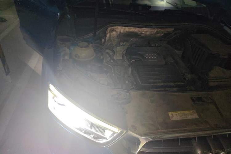 Used Audi Q3 2018 30th Anniversary Edition 30 TFSI Fashion Model Engine Bay Right