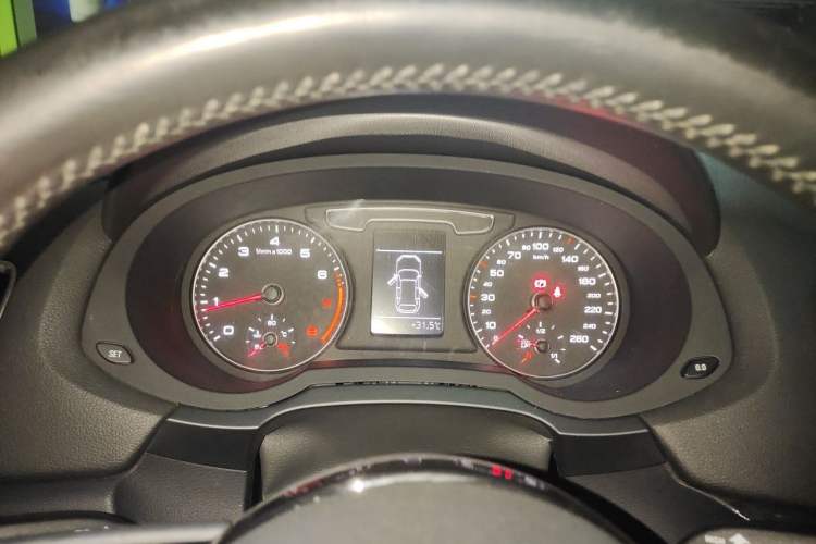 Used Audi Q3 2018 30th Anniversary Edition 30 TFSI Fashion Model Instrument Cluster