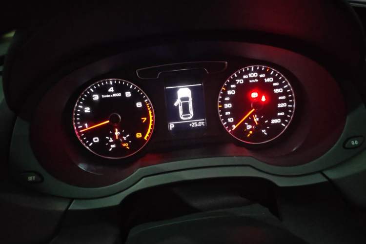 Used Audi Q3 2018 30th Anniversary Edition 30 TFSI Fashion Model Instrument Cluster