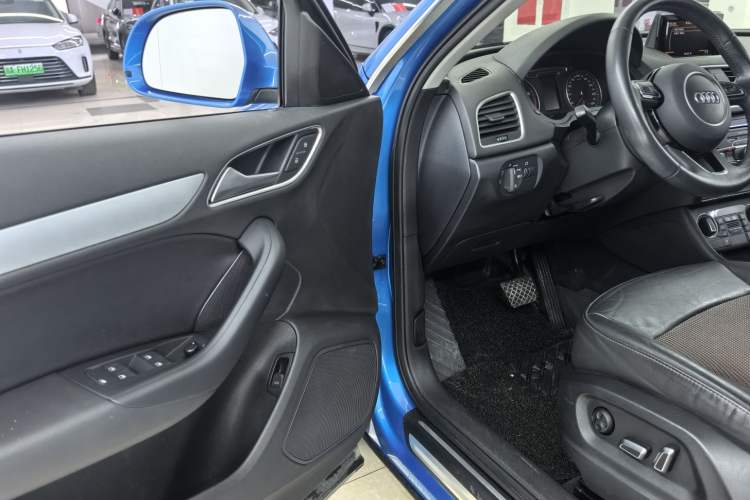 Used Audi Q3 2018 30th Anniversary Edition 35 TFSI Fashion Model Interior 5