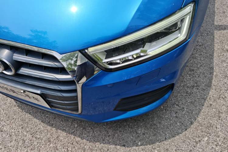 Used Audi Q3 2018 30th Anniversary Edition 30 TFSI Fashion Model Left Front Headlight