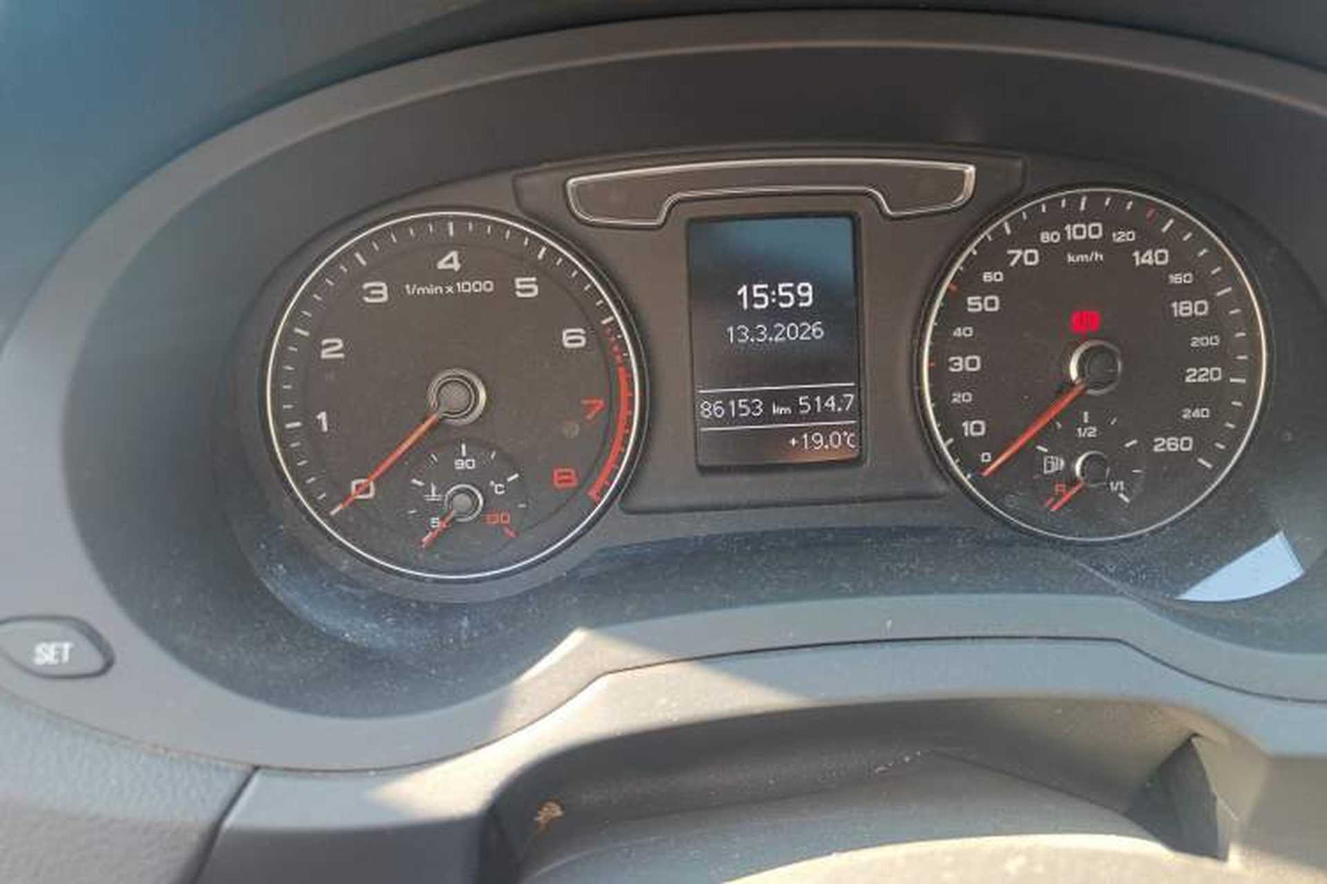 Used Audi Q3 2018 30th Anniversary Edition 30 TFSI Fashion Model Odometer Close Up