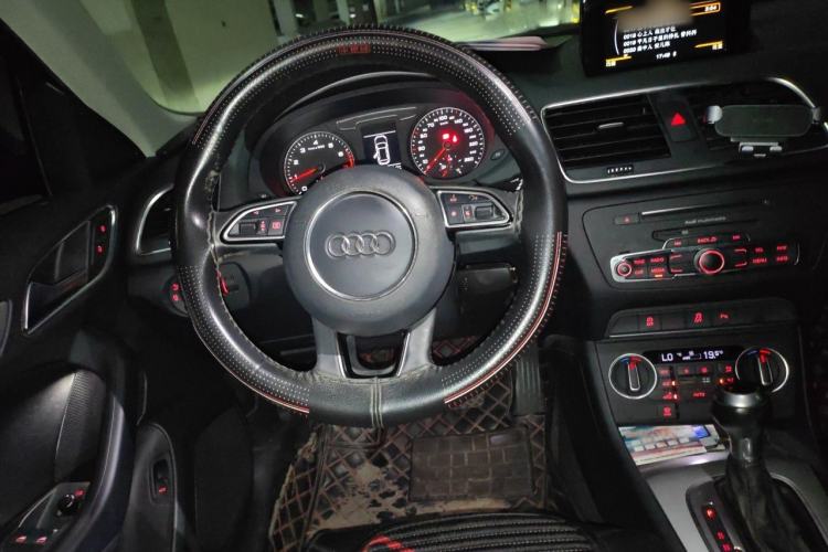 Used Audi Q3 2018 30th Anniversary Edition 30 TFSI Fashion Model Steering Wheel