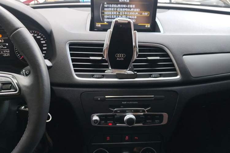 Used Audi Q3 2018 30th Anniversary Edition 35 TFSI Fashion Model Audio And AC Panel
