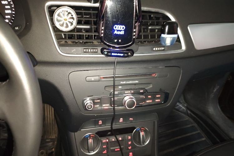 Used Audi Q3 2018 30th Anniversary Edition 30 TFSI Fashion Model Audio And AC Panel