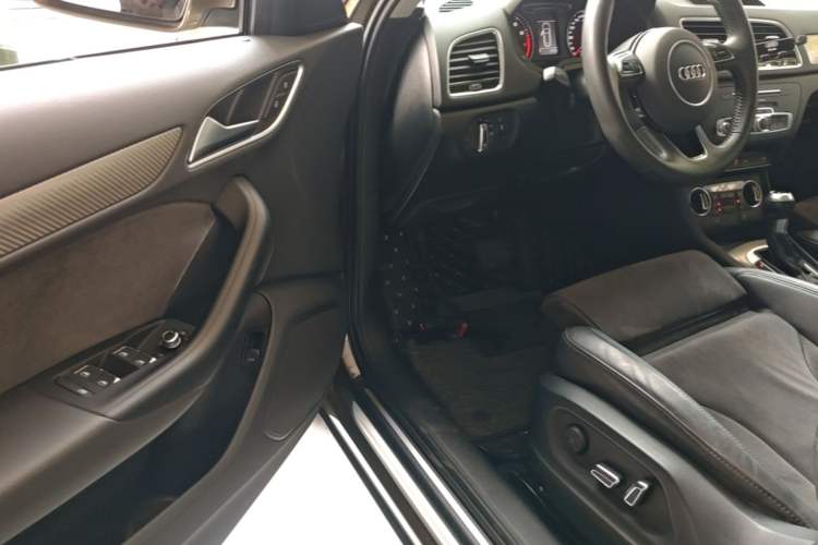 Used Audi Q3 2018 30th Anniversary Edition 35 TFSI Sport Model Driver Seat