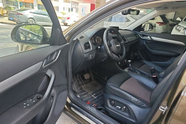 Used Audi Q3 2018 30th Anniversary Edition 30 TFSI Fashion Model Driver Seat