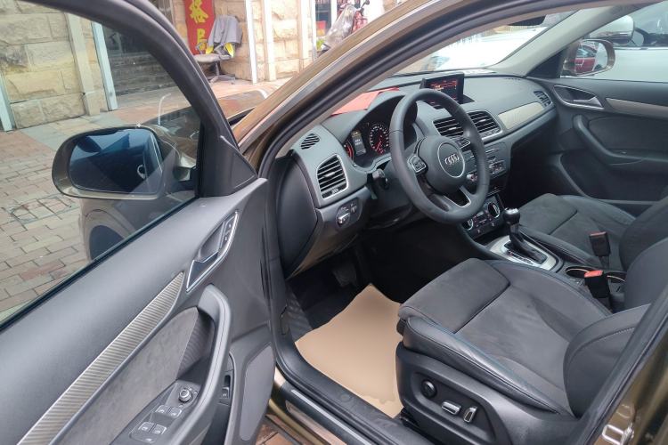 Used Audi Q3 2018 30th Anniversary Edition 35 TFSI Sport Model Driver Seat