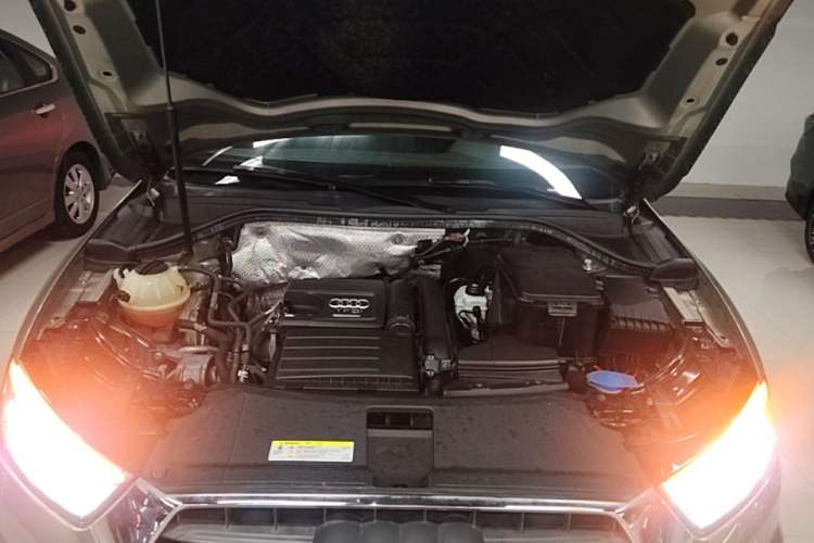 Used Audi Q3 2018 30th Anniversary Edition 30 TFSI Fashion Model Engine Bay
