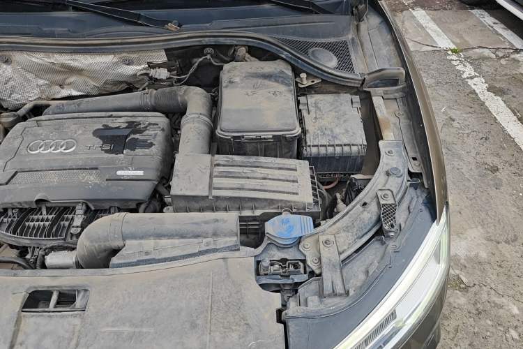 Used Audi Q3 2018 30th Anniversary Edition 35 TFSI Fashion Model Engine Bay Left