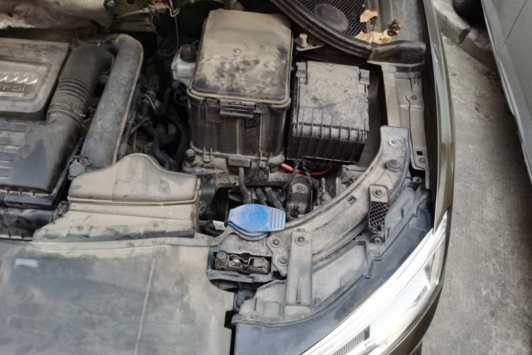 Used Audi Q3 2018 30th Anniversary Edition 30 TFSI Fashion Model Engine Bay Left